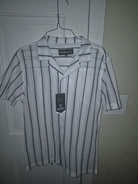 Lokai Men’s White Short-Sleeve Button Shirt with Black Vertical Stripes
